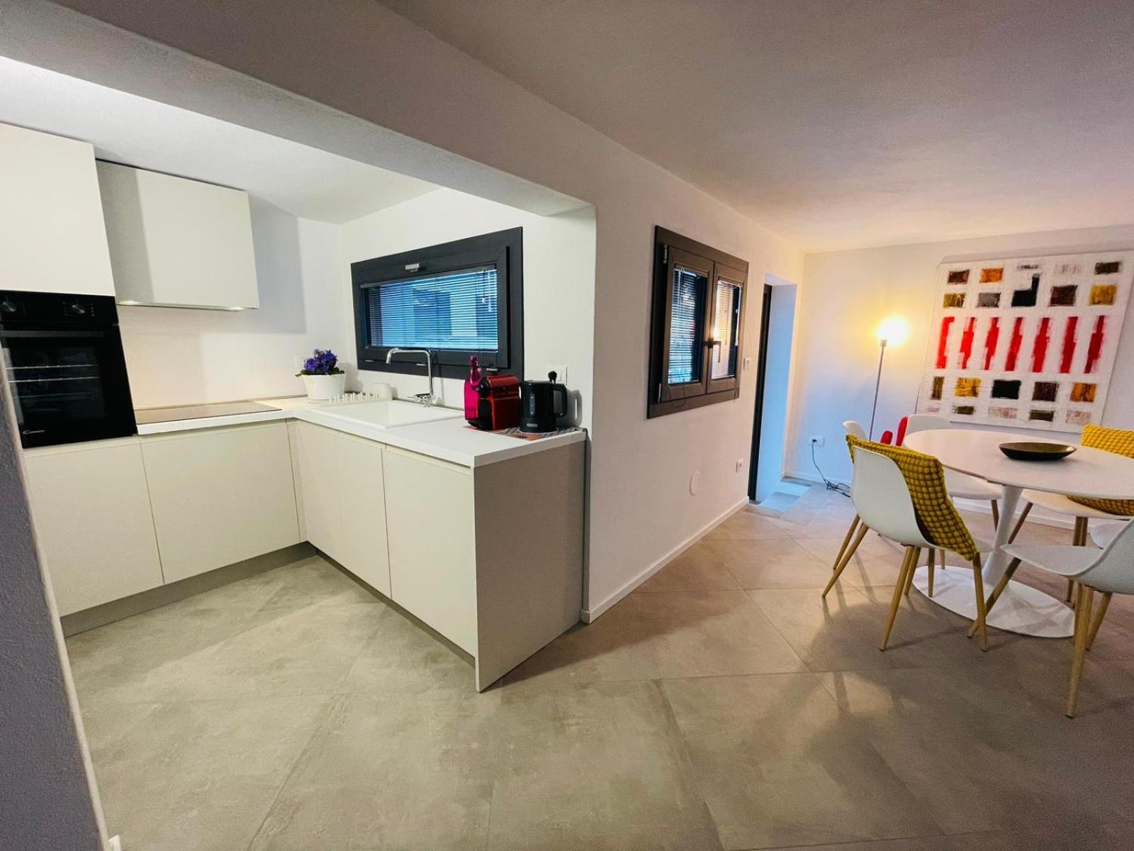 Elisa Apartments B - In Front Of The Walls Of לוקה מראה חיצוני תמונה